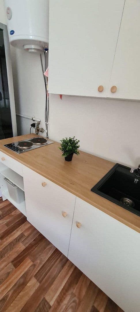 Pronájem bytu 1+1 20 m², Stubenlohstr. 6, Erlangen, Bavorsko Pronájem bytu 1+1 20 m², Stubenlohstr. 6, Erlangen, Bavorsko