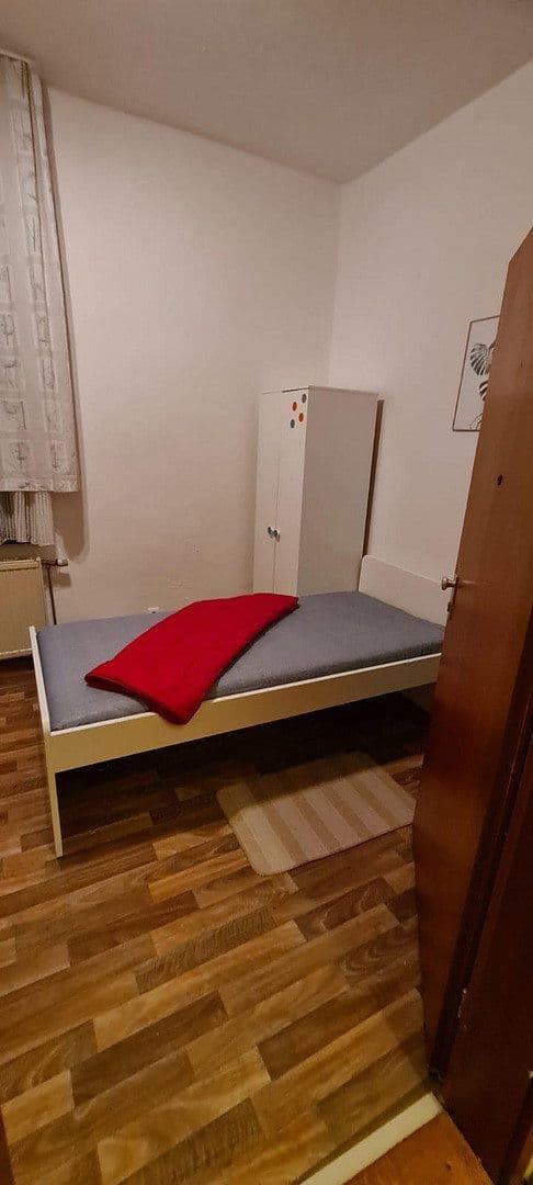 Pronájem bytu 1+1 20 m², Stubenlohstr. 6, Erlangen, Bavorsko Pronájem bytu 1+1 20 m², Stubenlohstr. 6, Erlangen, Bavorsko