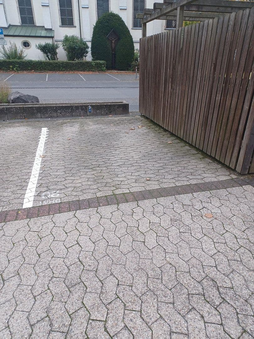 Prodej bytu 2+kk 84 m², Schützenstrasse 41, Wachtberg, Severní Porýní-Vestfálsko Prodej bytu 2+kk 84 m², Schützenstrasse 41, Wachtberg, Severní Porýní-Vestfálsko