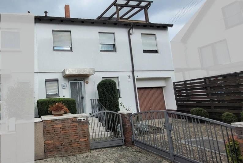 Prodej domu 172 m², pozemek 275 m², Ludwigshafen-Maudach, Porýní-Falc Prodej domu 172 m², pozemek 275 m², Ludwigshafen-Maudach, Porýní-Falc