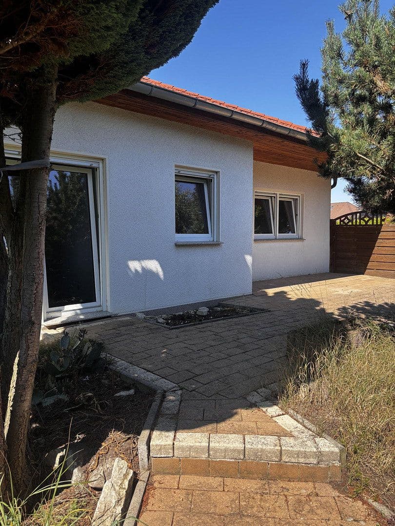 Prodej domu 96 m², pozemek 560 m², Braunsbedra, Sasko-Anhaltsko Prodej domu 96 m², pozemek 560 m², Braunsbedra, Sasko-Anhaltsko