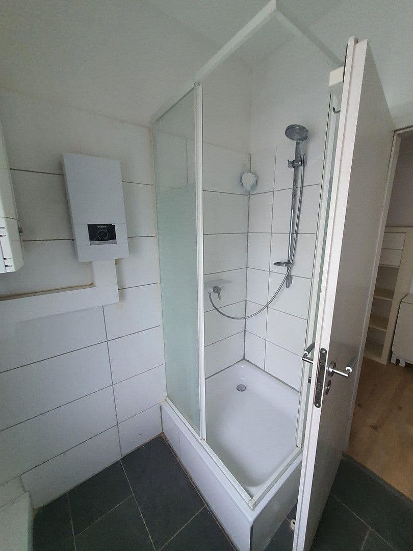 Prodej domu 315 m², pozemek 300 m², Kölnerstraße 186, Krefeld, Severní Porýní-Vestfálsko Prodej domu 315 m², pozemek 300 m², Kölnerstraße 186, Krefeld, Severní Porýní-Vestfálsko