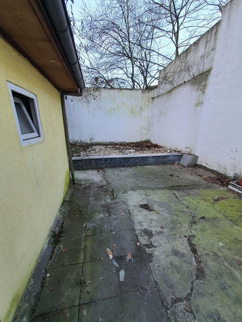 Prodej domu 315 m², pozemek 300 m², Kölnerstraße 186, Krefeld, Severní Porýní-Vestfálsko Prodej domu 315 m², pozemek 300 m², Kölnerstraße 186, Krefeld, Severní Porýní-Vestfálsko