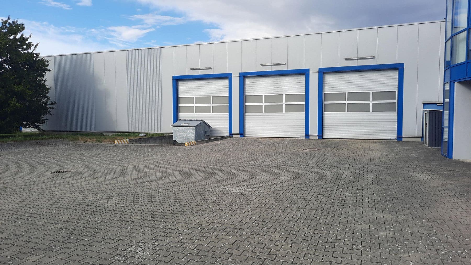 Prodej nebytového prostoru 2.500 m², Igersheim, Bádensko-Württembersko Prodej nebytového prostoru 2.500 m², Igersheim, Bádensko-Württembersko