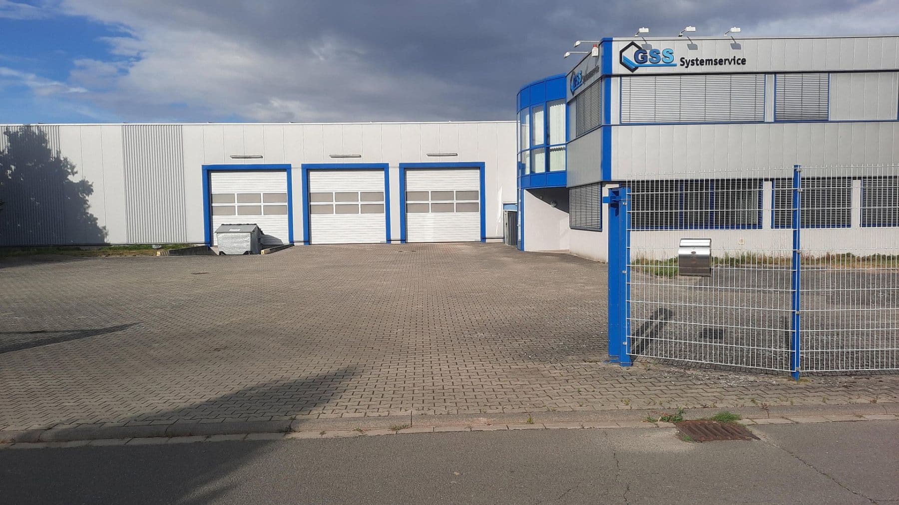 Prodej nebytového prostoru 2.500 m², Igersheim, Bádensko-Württembersko Prodej nebytového prostoru 2.500 m², Igersheim, Bádensko-Württembersko