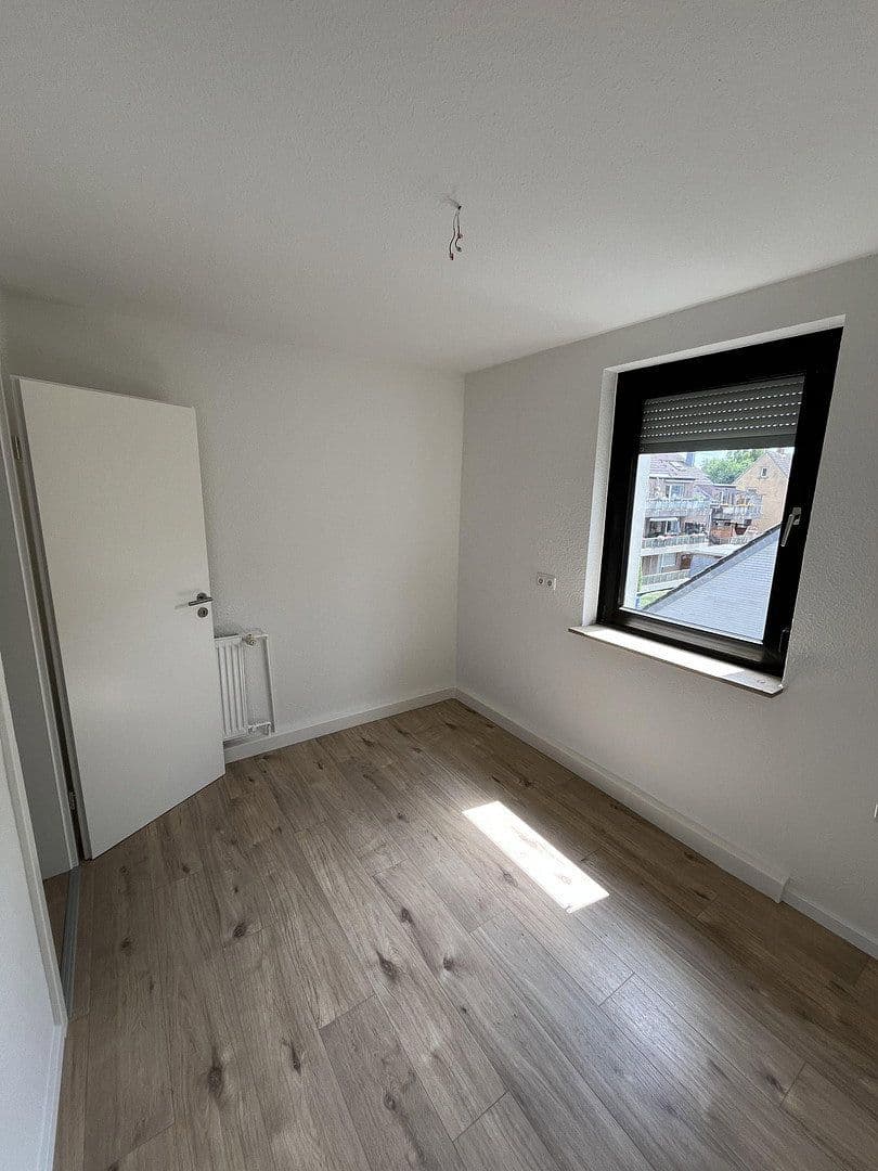 Prodej bytu 4+kk 84 m², Kiwittenberg 43, Oberhausen, Severní Porýní-Vestfálsko Prodej bytu 4+kk 84 m², Kiwittenberg 43, Oberhausen, Severní Porýní-Vestfálsko