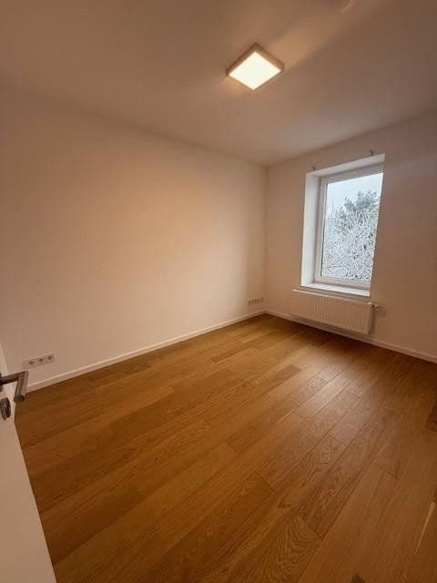 Pronájem bytu 3+1 91 m², Schumannstr. 15, Nienburg/Weser, Dolní Sasko Pronájem bytu 3+1 91 m², Schumannstr. 15, Nienburg/Weser, Dolní Sasko
