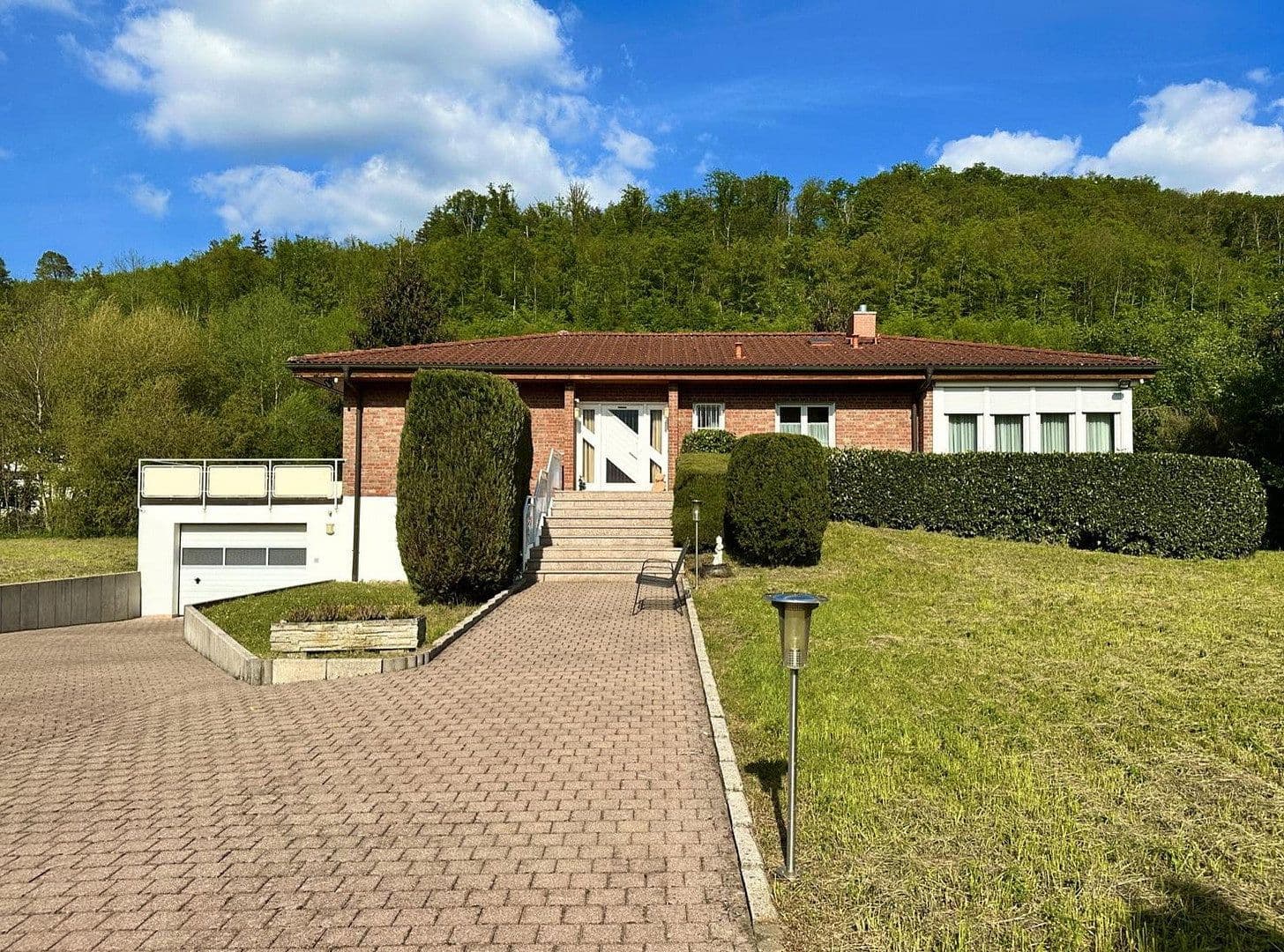 Prodej nebytového prostoru 6.330 m², Kämpfelbach, Bádensko-Württembersko Prodej nebytového prostoru 6.330 m², Kämpfelbach, Bádensko-Württembersko