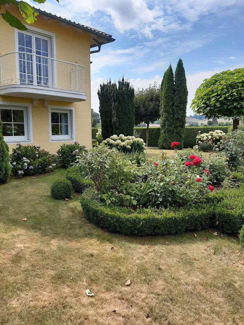 Prodej domu 220 m², pozemek 1.300 m², Bad Griesbach i.Rottal, Bavorsko Prodej domu 220 m², pozemek 1.300 m², Bad Griesbach i.Rottal, Bavorsko