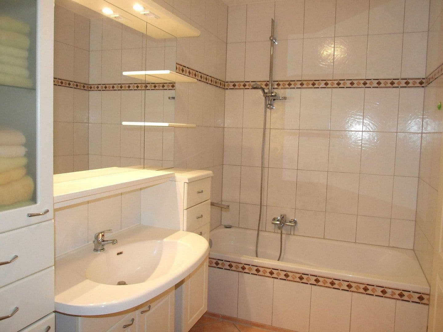 Pronájem bytu 3+1 75 m², Sulzbacher Str. 71, Nürnberg, Bavorsko Pronájem bytu 3+1 75 m², Sulzbacher Str. 71, Nürnberg, Bavorsko
