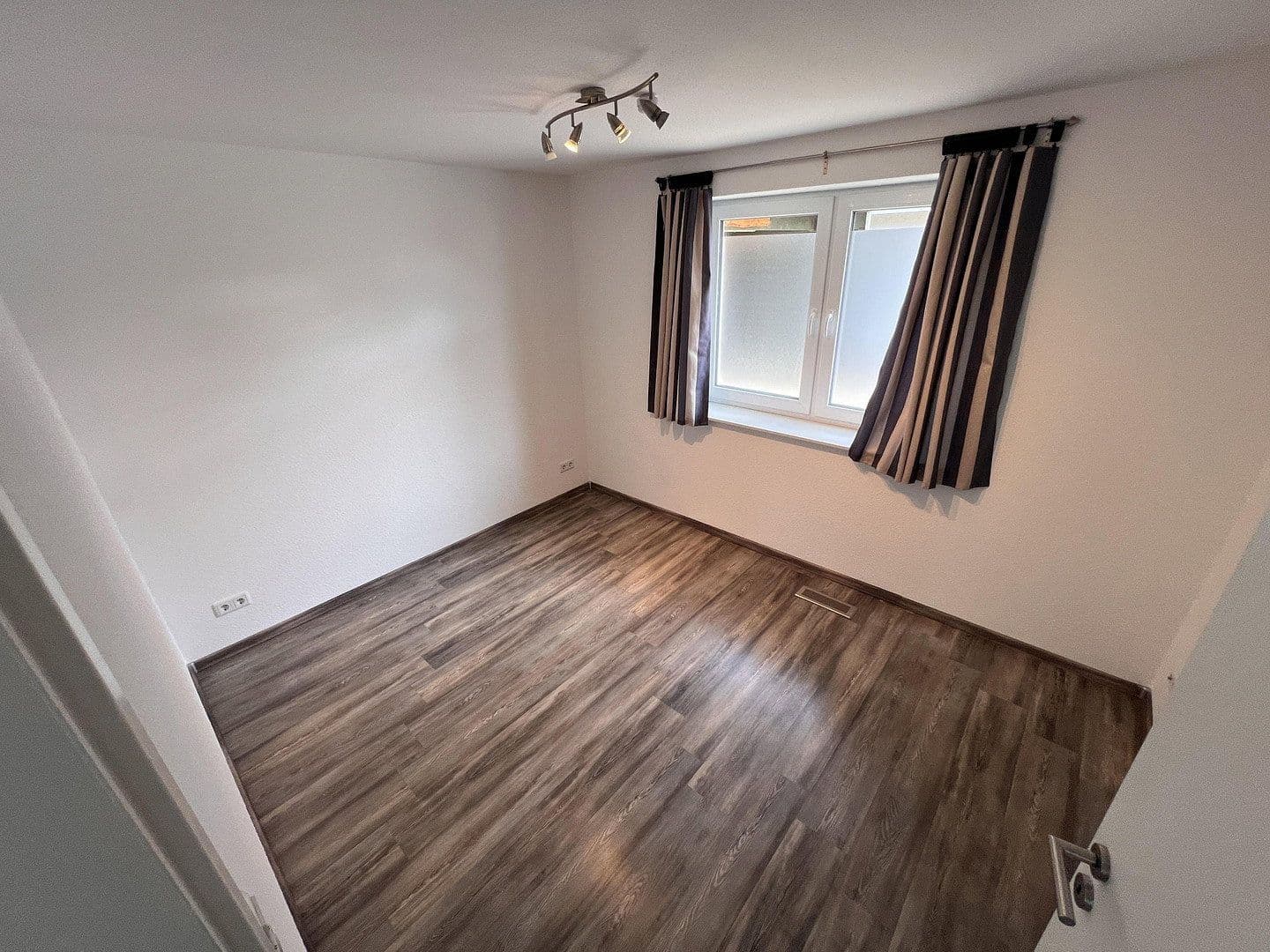 Pronájem domu 123 m², pozemek 580 m², Am Mühlenberg 4, Schwabstedt, Šlesvicko-Holštýnsko Pronájem domu 123 m², pozemek 580 m², Am Mühlenberg 4, Schwabstedt, Šlesvicko-Holštýnsko