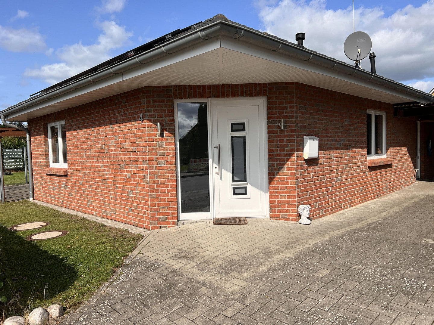 Pronájem domu 123 m², pozemek 580 m², Am Mühlenberg 4, Schwabstedt, Šlesvicko-Holštýnsko Pronájem domu 123 m², pozemek 580 m², Am Mühlenberg 4, Schwabstedt, Šlesvicko-Holštýnsko