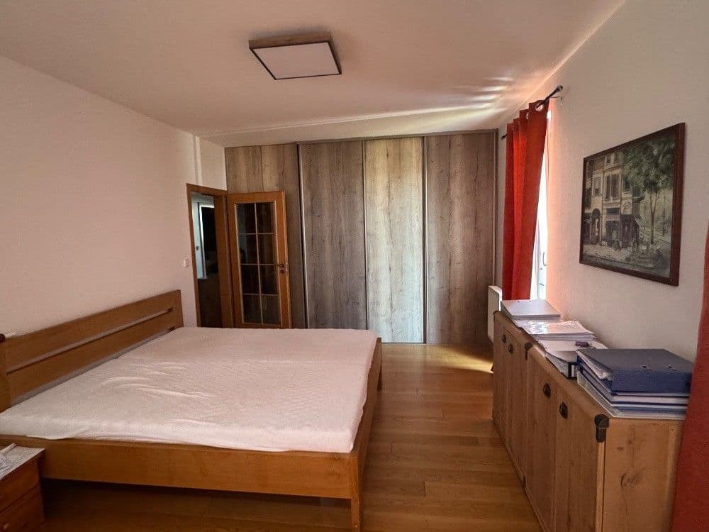 Pronájem bytu 4+kk 95 m², Majerova, Plzeň, Plzeňský kraj Pronájem bytu 4+kk 95 m², Majerova, Plzeň, Plzeňský kraj
