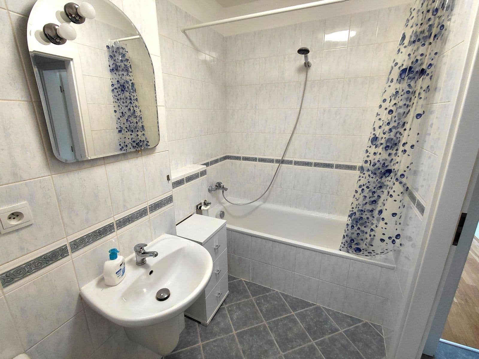 Pronájem bytu 2+kk 51 m², Werichova, Praha, Praha Pronájem bytu 2+kk 51 m², Werichova, Praha, Praha