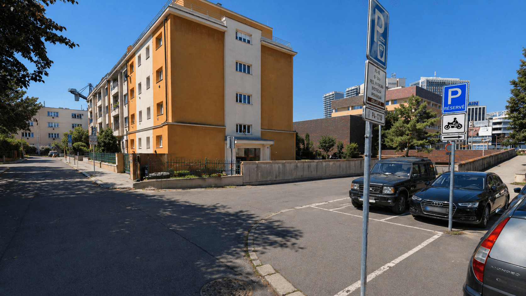 Pronájem garáže 14 m², Bystřická, Praha, Praha Pronájem garáže 14 m², Bystřická, Praha, Praha