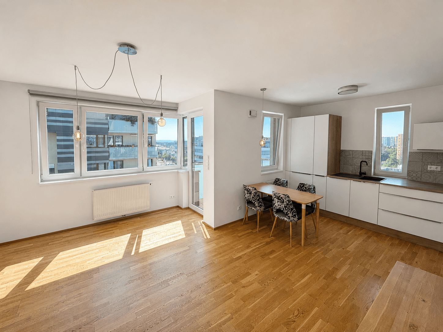 Pronájem bytu 2+kk 59 m², Pod Stolovou horou, Praha, Praha Pronájem bytu 2+kk 59 m², Pod Stolovou horou, Praha, Praha