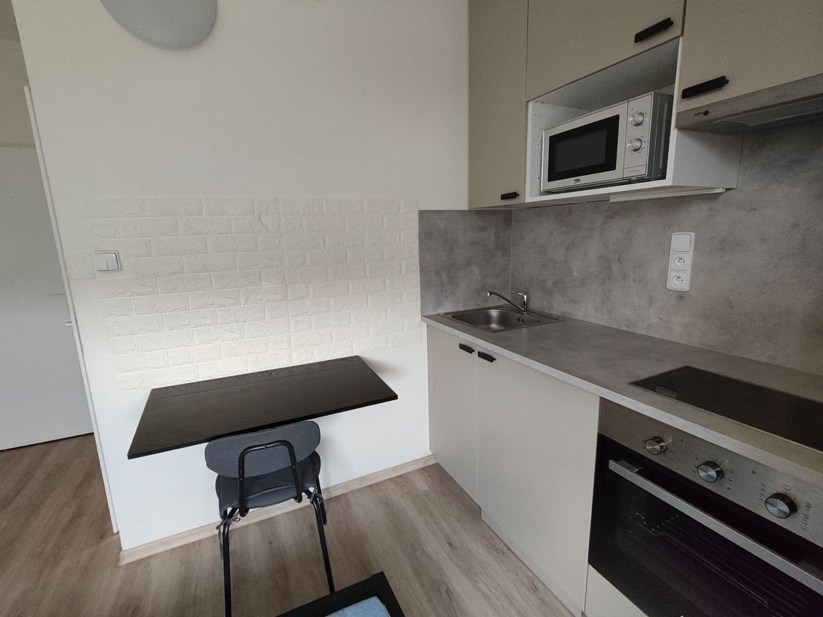 Pronájem bytu Garsoniéra 15 m², Jasmínová, Praha, Praha Pronájem bytu Garsoniéra 15 m², Jasmínová, Praha, Praha