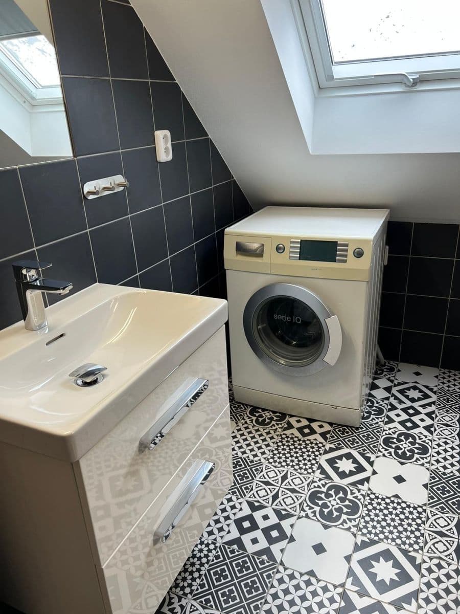 Pronájem bytu 1+kk 40 m², U Svodnice, Praha, Praha Pronájem bytu 1+kk 40 m², U Svodnice, Praha, Praha