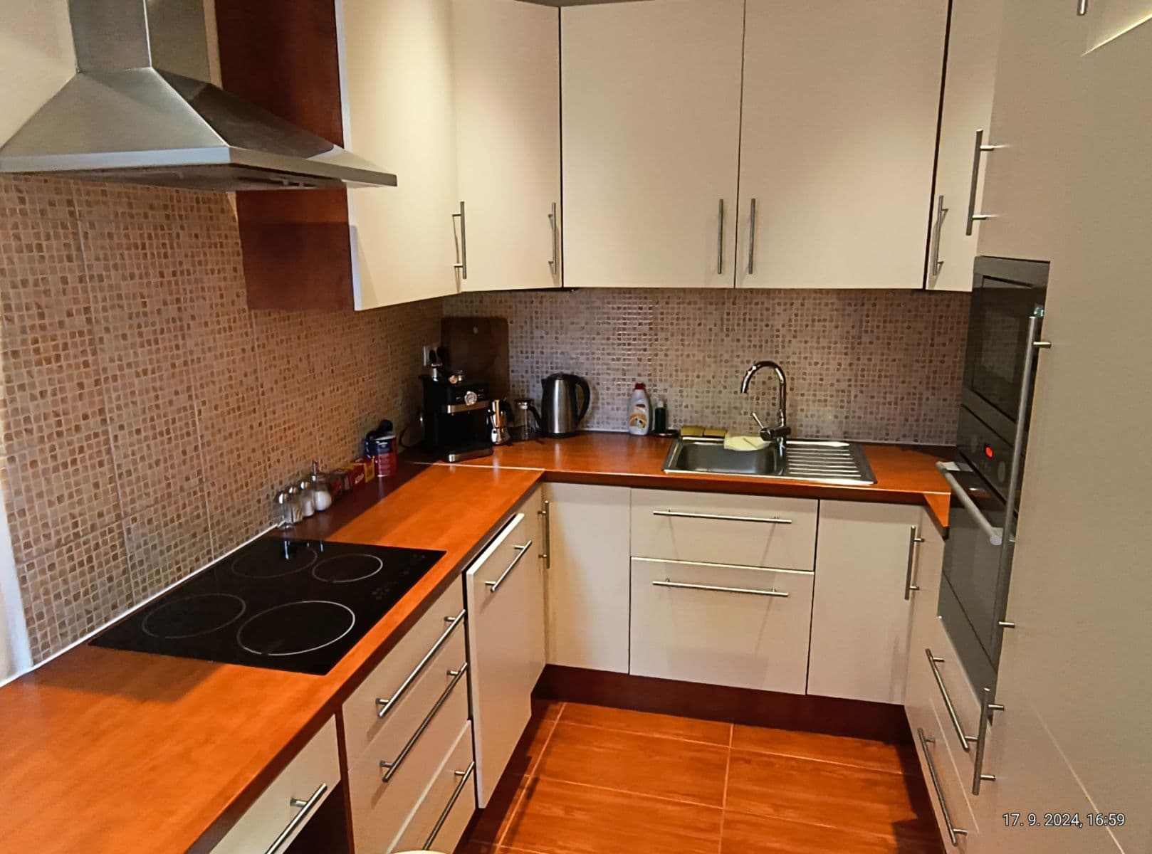 Pronájem bytu 2+1 43 m², Mäsiarska, Košice - mestská časť Staré Mesto, Košický kraj Pronájem bytu 2+1 43 m², Mäsiarska, Košice - mestská časť Staré Mesto, Košický kraj