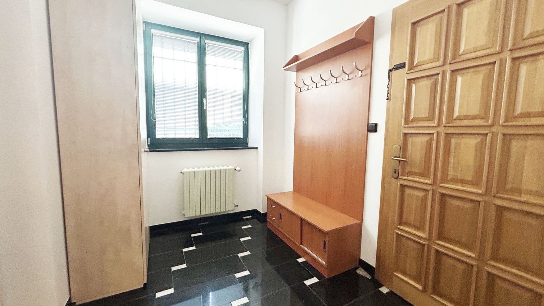 Pronájem bytu 1+kk 35 m², Pravá, Praha, Praha Pronájem bytu 1+kk 35 m², Pravá, Praha, Praha