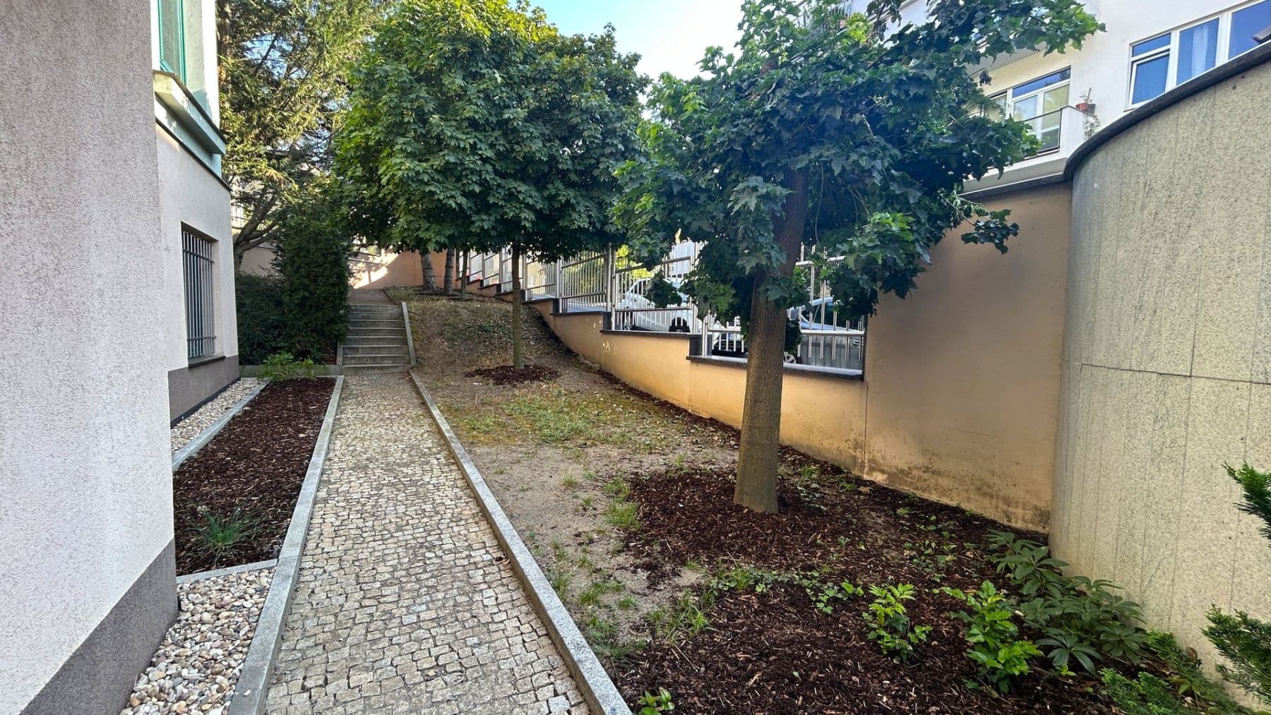 Pronájem bytu 1+kk 35 m², Pravá, Praha, Praha Pronájem bytu 1+kk 35 m², Pravá, Praha, Praha