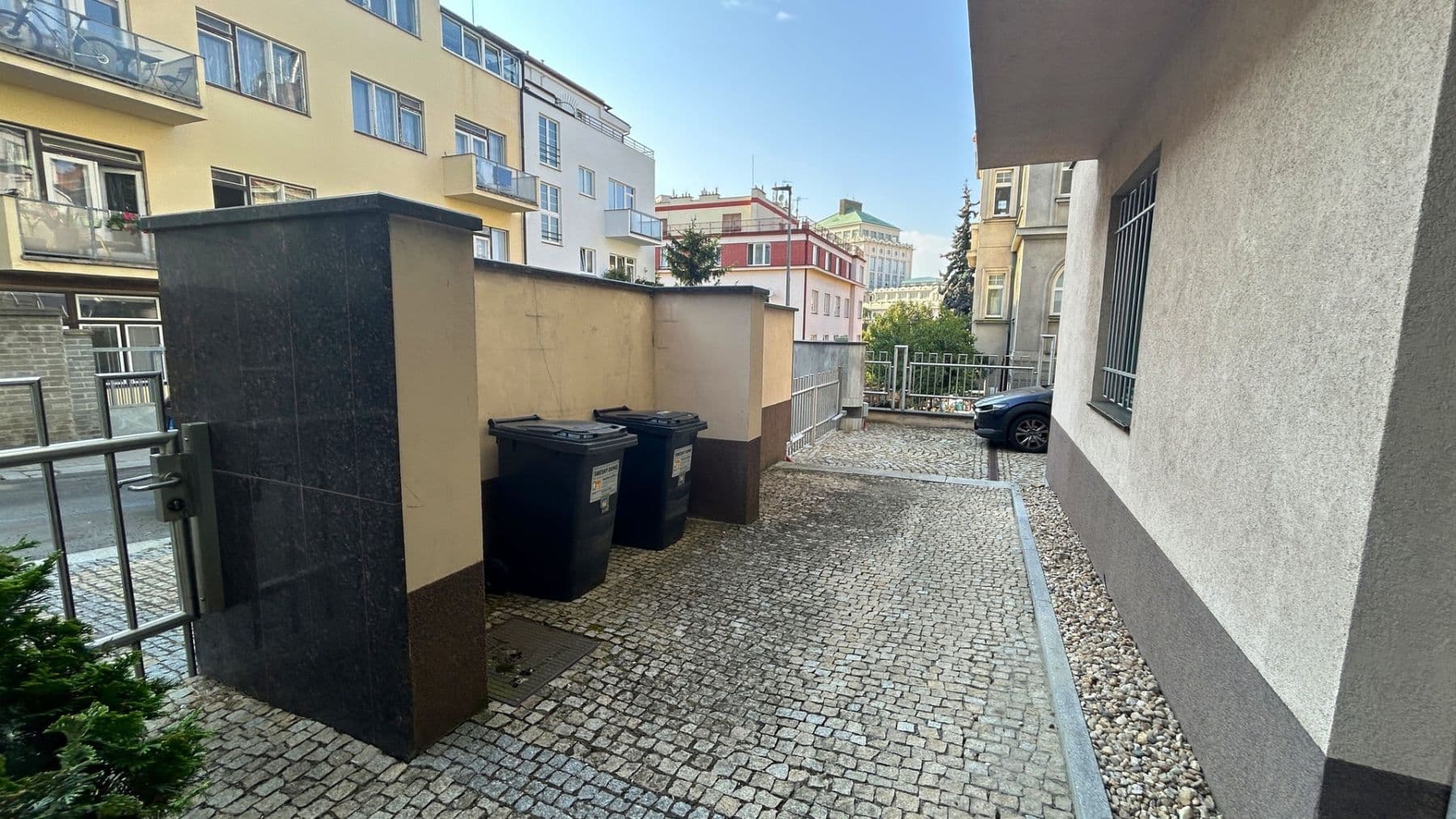 Pronájem bytu 1+kk 35 m², Pravá, Praha, Praha Pronájem bytu 1+kk 35 m², Pravá, Praha, Praha