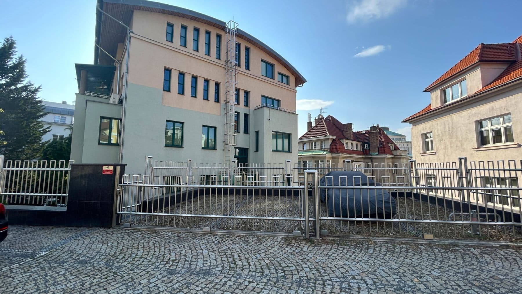 Pronájem bytu 1+kk 35 m², Pravá, Praha, Praha Pronájem bytu 1+kk 35 m², Pravá, Praha, Praha