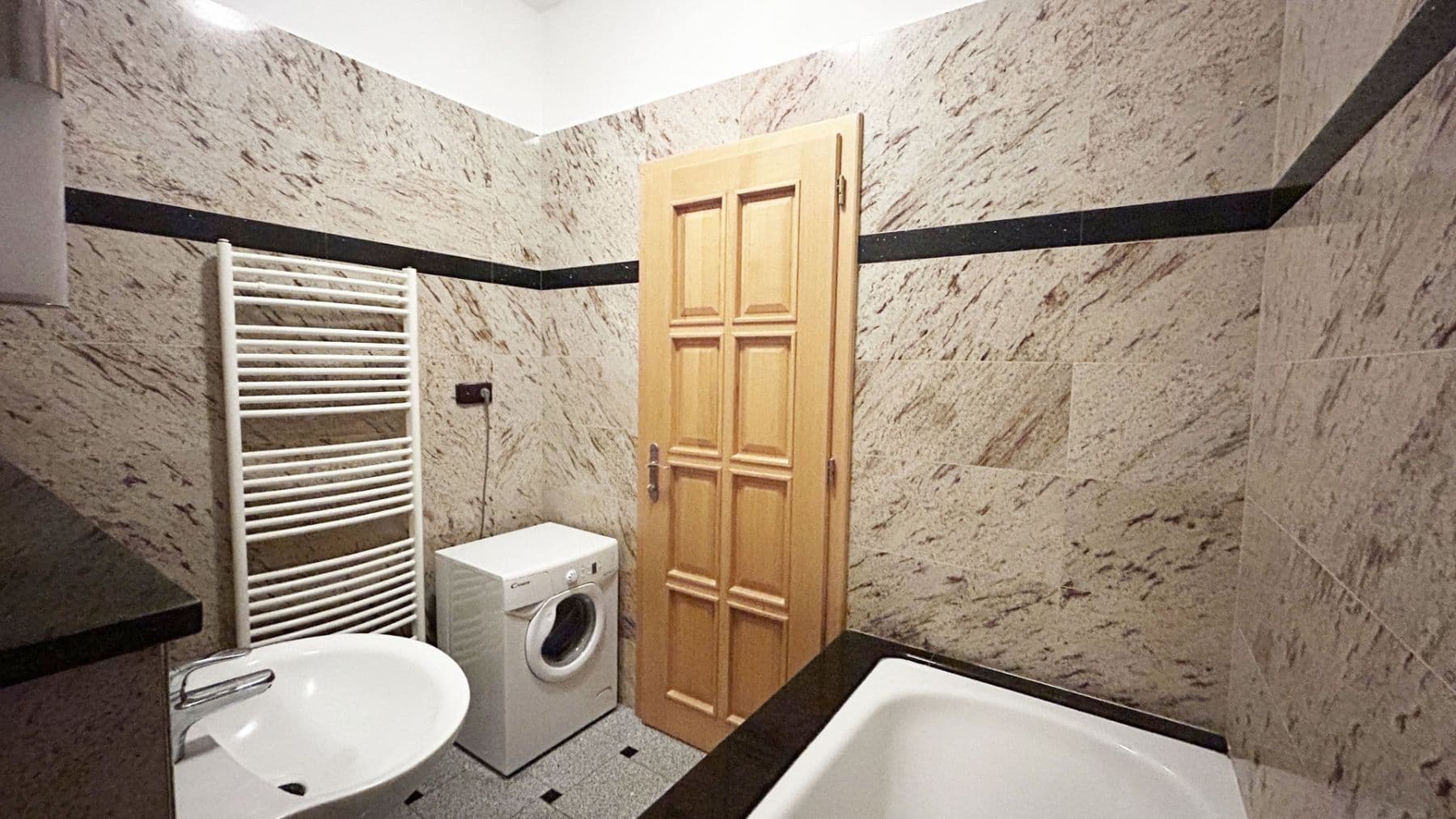 Pronájem bytu 1+kk 35 m², Pravá, Praha, Praha Pronájem bytu 1+kk 35 m², Pravá, Praha, Praha
