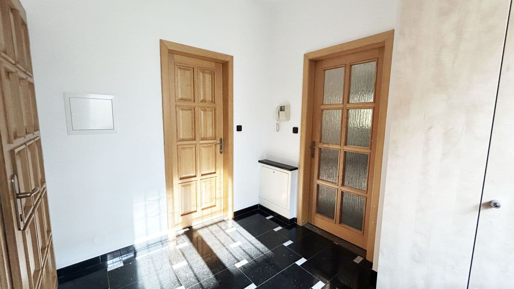 Pronájem bytu 1+kk 35 m², Pravá, Praha, Praha Pronájem bytu 1+kk 35 m², Pravá, Praha, Praha