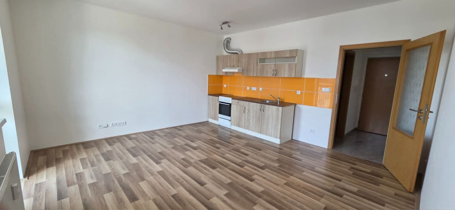 Pronájem bytu 1+kk 33 m², Goldscheiderova, Plzeň, Plzeňský kraj Pronájem bytu 1+kk 33 m², Goldscheiderova, Plzeň, Plzeňský kraj
