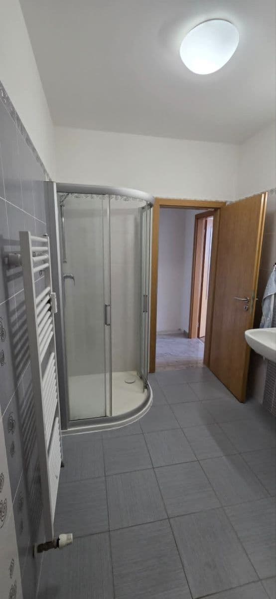 Pronájem bytu 1+kk 33 m², Goldscheiderova, Plzeň, Plzeňský kraj Pronájem bytu 1+kk 33 m², Goldscheiderova, Plzeň, Plzeňský kraj