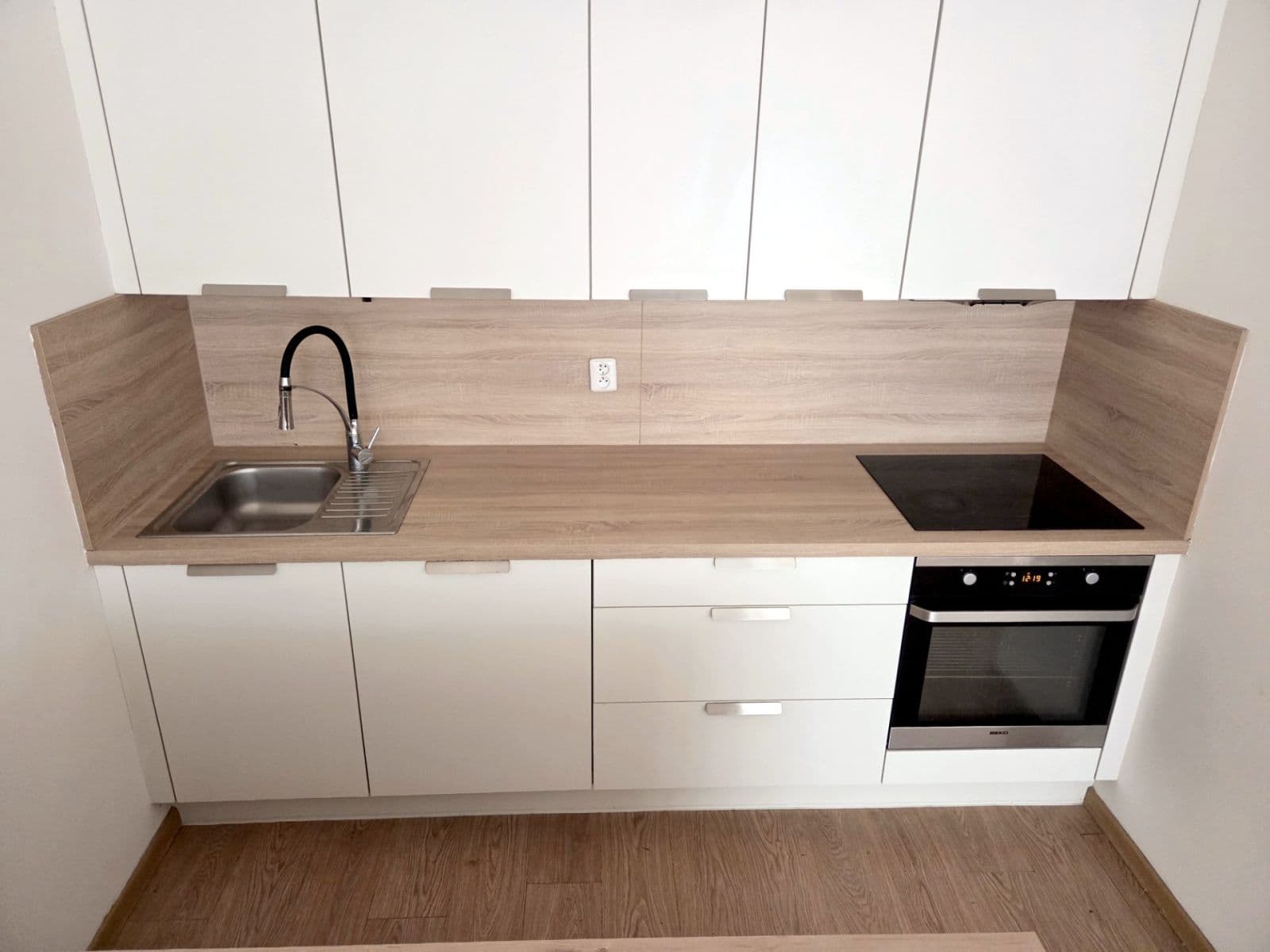 Pronájem bytu 2+kk 63 m², Kurta Konráda, Praha, Praha Pronájem bytu 2+kk 63 m², Kurta Konráda, Praha, Praha