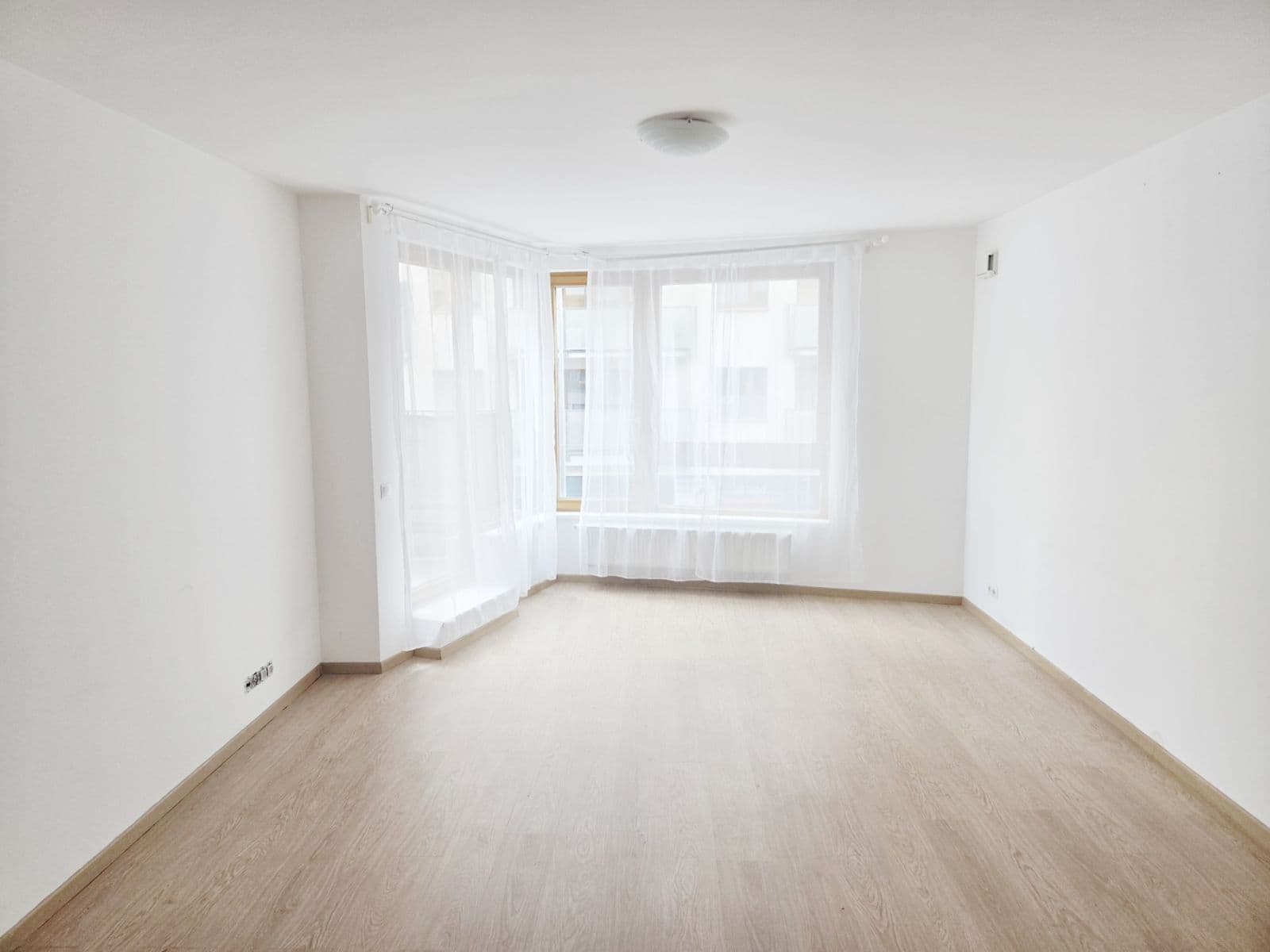 Pronájem bytu 2+kk 63 m², Kurta Konráda, Praha, Praha Pronájem bytu 2+kk 63 m², Kurta Konráda, Praha, Praha