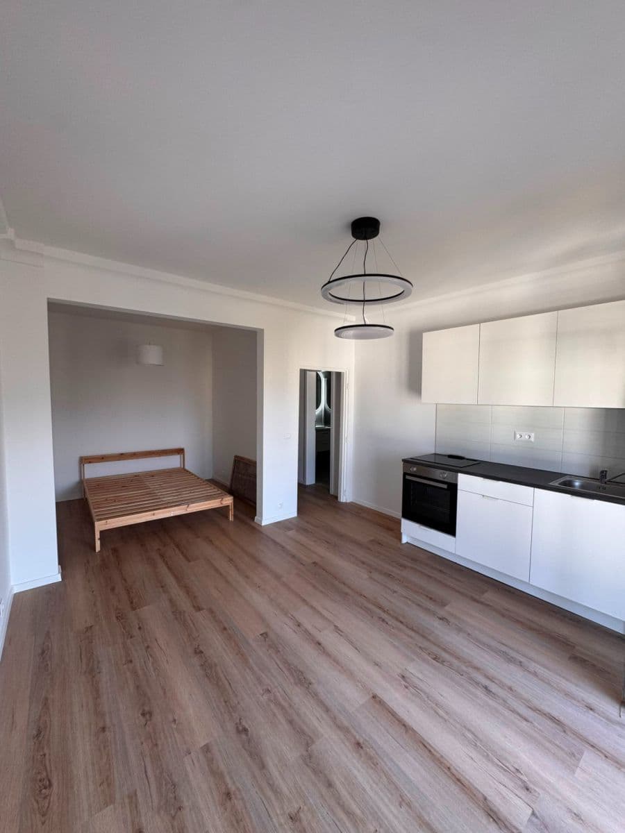 Pronájem bytu Garsoniéra 16 m², Račianska, Nové Mesto, Bratislavský kraj Pronájem bytu Garsoniéra 16 m², Račianska, Nové Mesto, Bratislavský kraj
