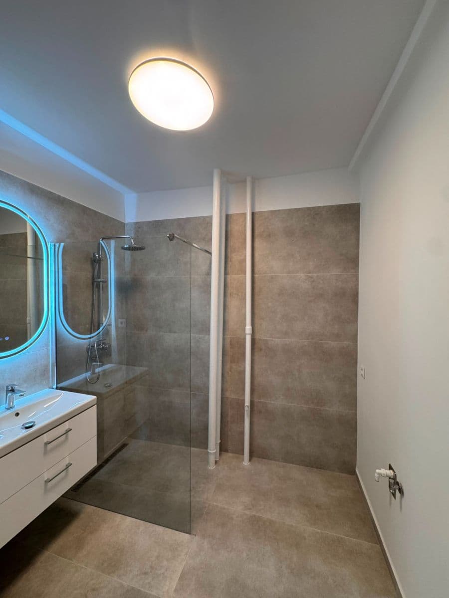 Pronájem bytu Garsoniéra 16 m², Račianska, Nové Mesto, Bratislavský kraj Pronájem bytu Garsoniéra 16 m², Račianska, Nové Mesto, Bratislavský kraj