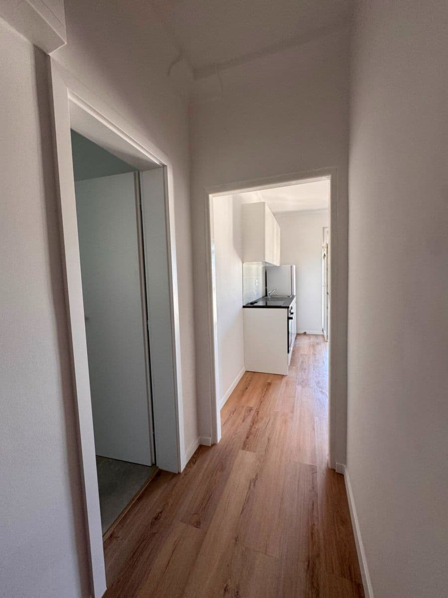 Pronájem bytu Garsoniéra 16 m², Račianska, Nové Mesto, Bratislavský kraj Pronájem bytu Garsoniéra 16 m², Račianska, Nové Mesto, Bratislavský kraj