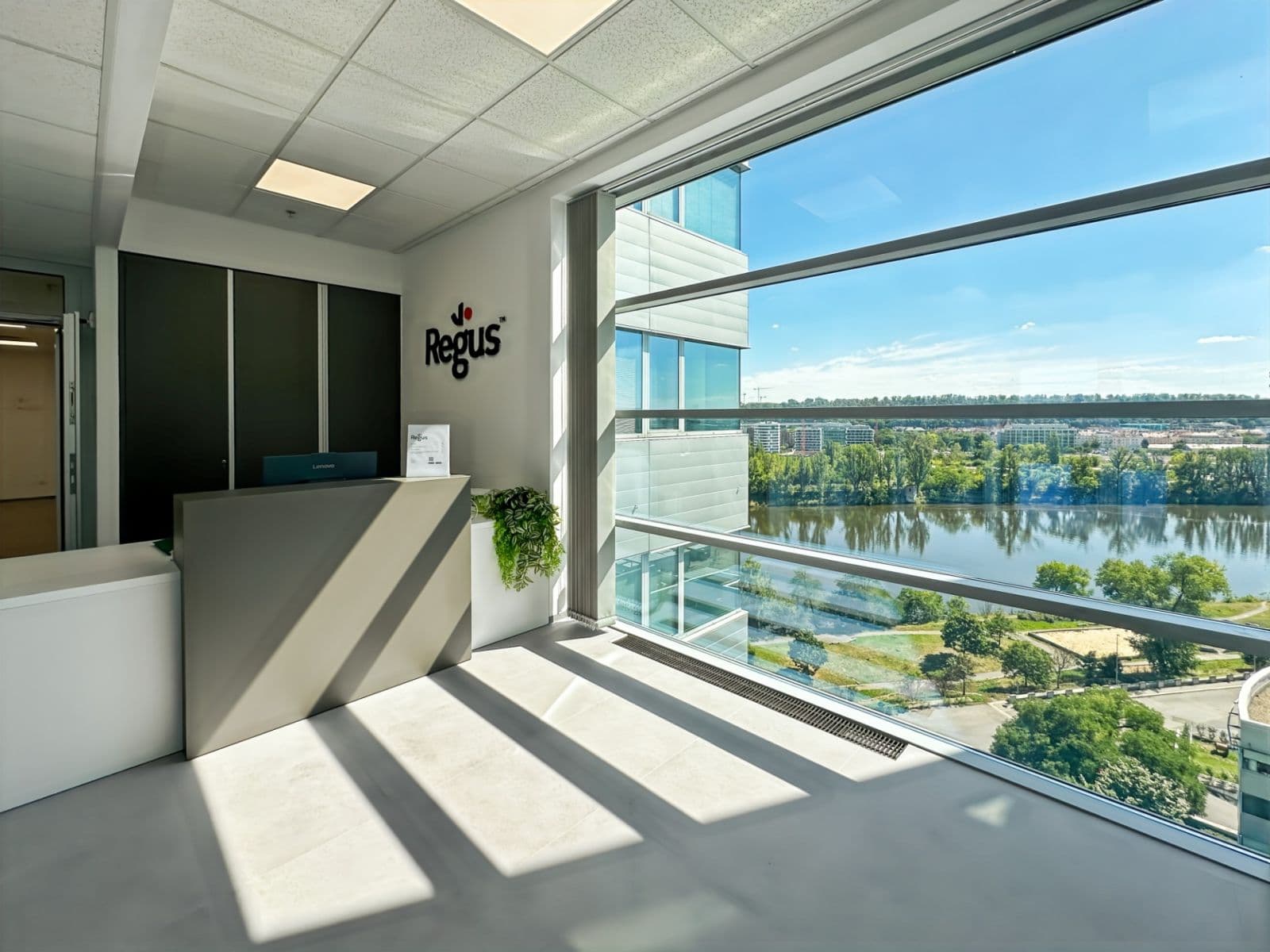 Pronájem kanceláře 28 m², Jankovcova, Praha, Praha Pronájem kanceláře 28 m², Jankovcova, Praha, Praha