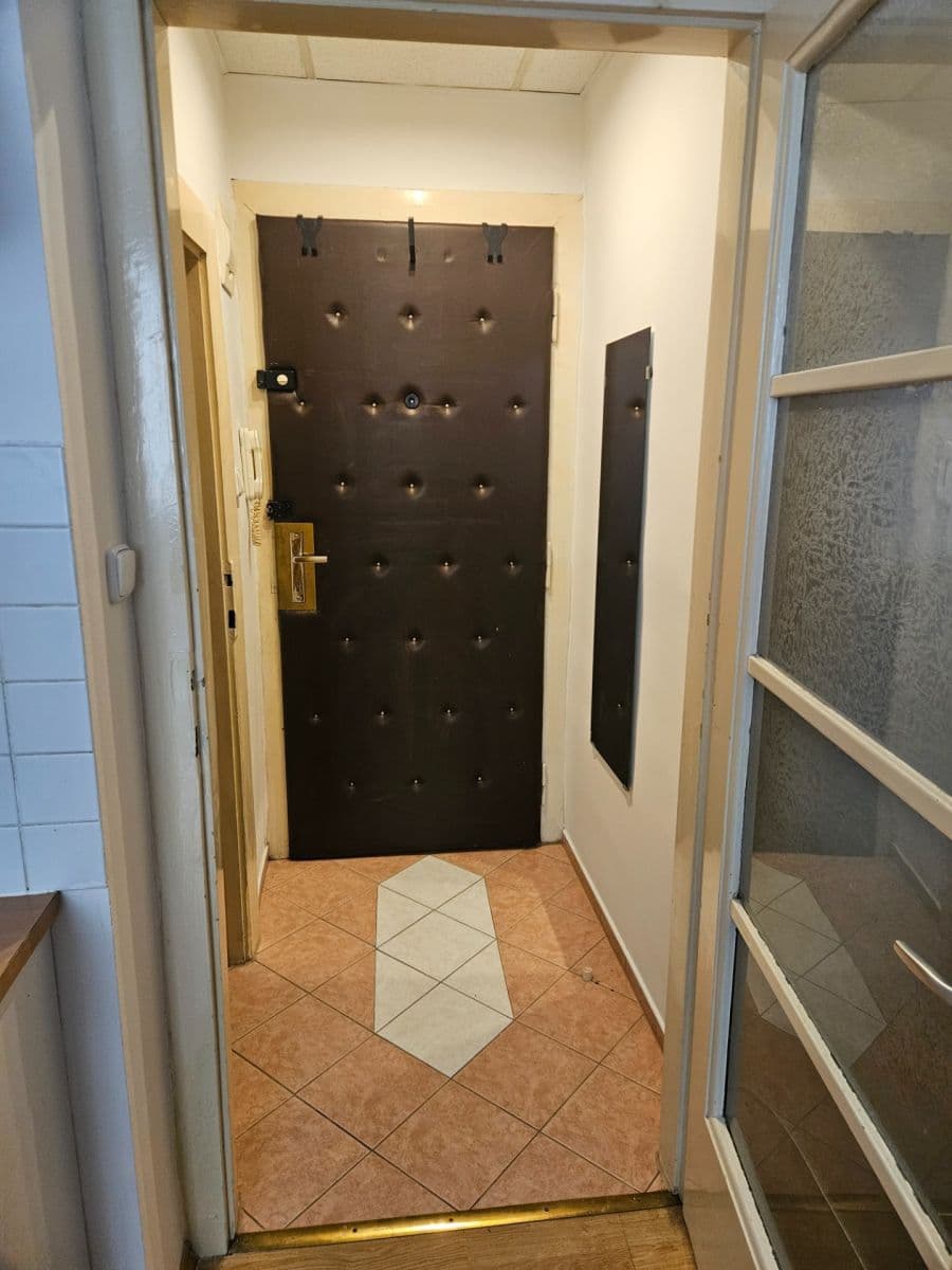 Pronájem bytu 1+kk 30 m², Truhlářská, Praha, Praha Pronájem bytu 1+kk 30 m², Truhlářská, Praha, Praha