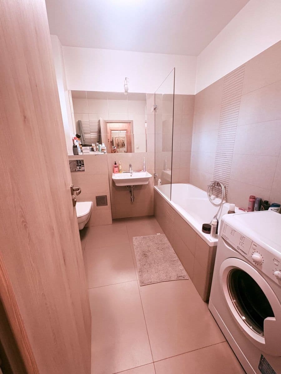 Pronájem bytu 1+kk 46 m², Květoslava Mašity, Všenory, Středočeský kraj Pronájem bytu 1+kk 46 m², Květoslava Mašity, Všenory, Středočeský kraj