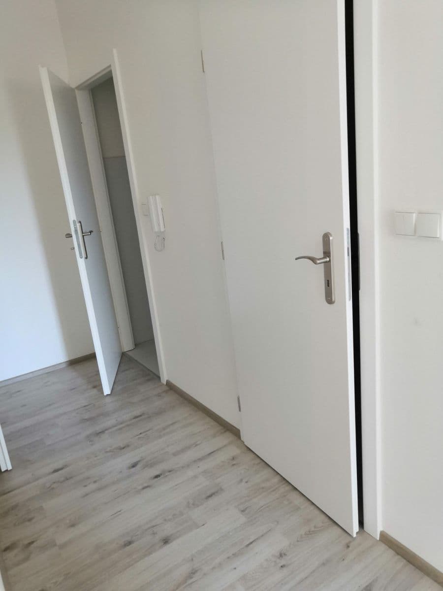Prodej bytu 2+1 52 m², U Tvrze, Hostouň, Středočeský kraj Prodej bytu 2+1 52 m², U Tvrze, Hostouň, Středočeský kraj
