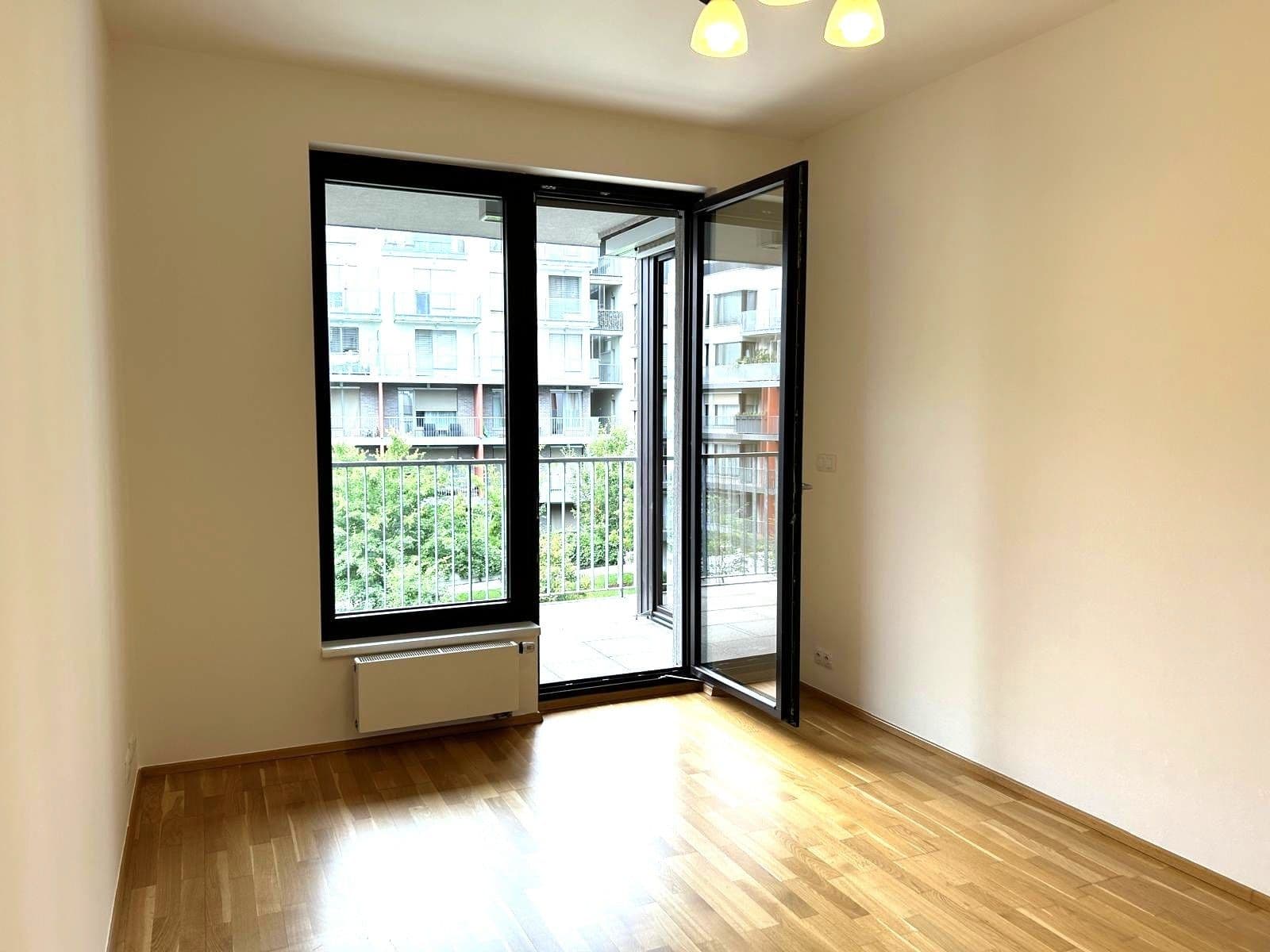 Pronájem bytu 2+kk 68 m², Korunní, Praha, Praha Pronájem bytu 2+kk 68 m², Korunní, Praha, Praha