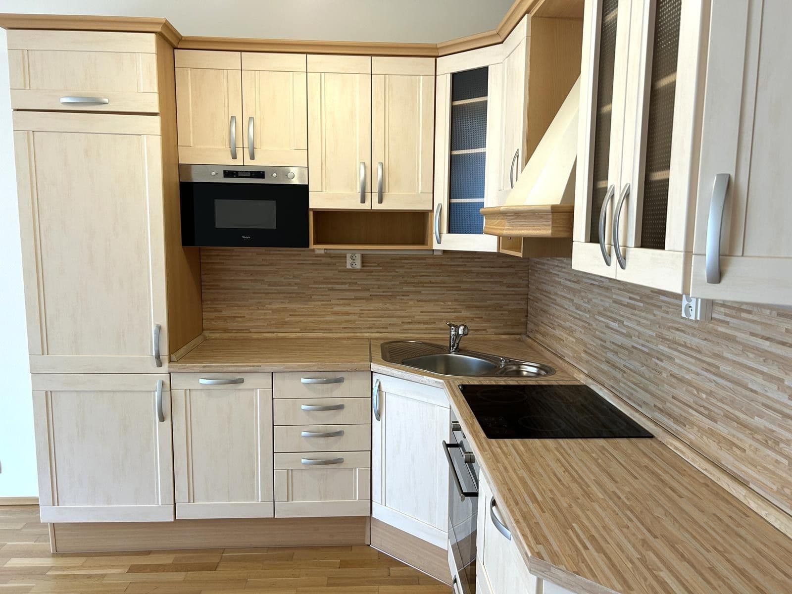 Pronájem bytu 2+kk 68 m², Korunní, Praha, Praha Pronájem bytu 2+kk 68 m², Korunní, Praha, Praha
