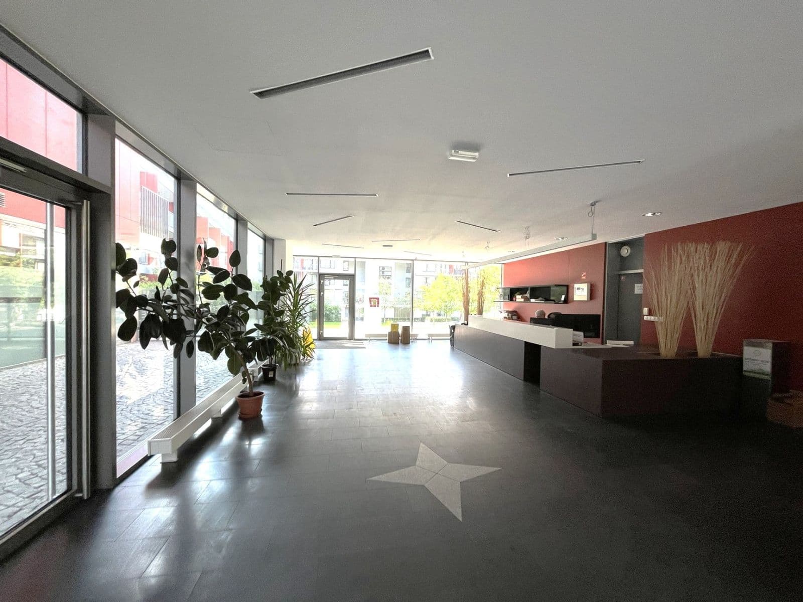 Pronájem bytu 2+kk 68 m², Korunní, Praha, Praha Pronájem bytu 2+kk 68 m², Korunní, Praha, Praha
