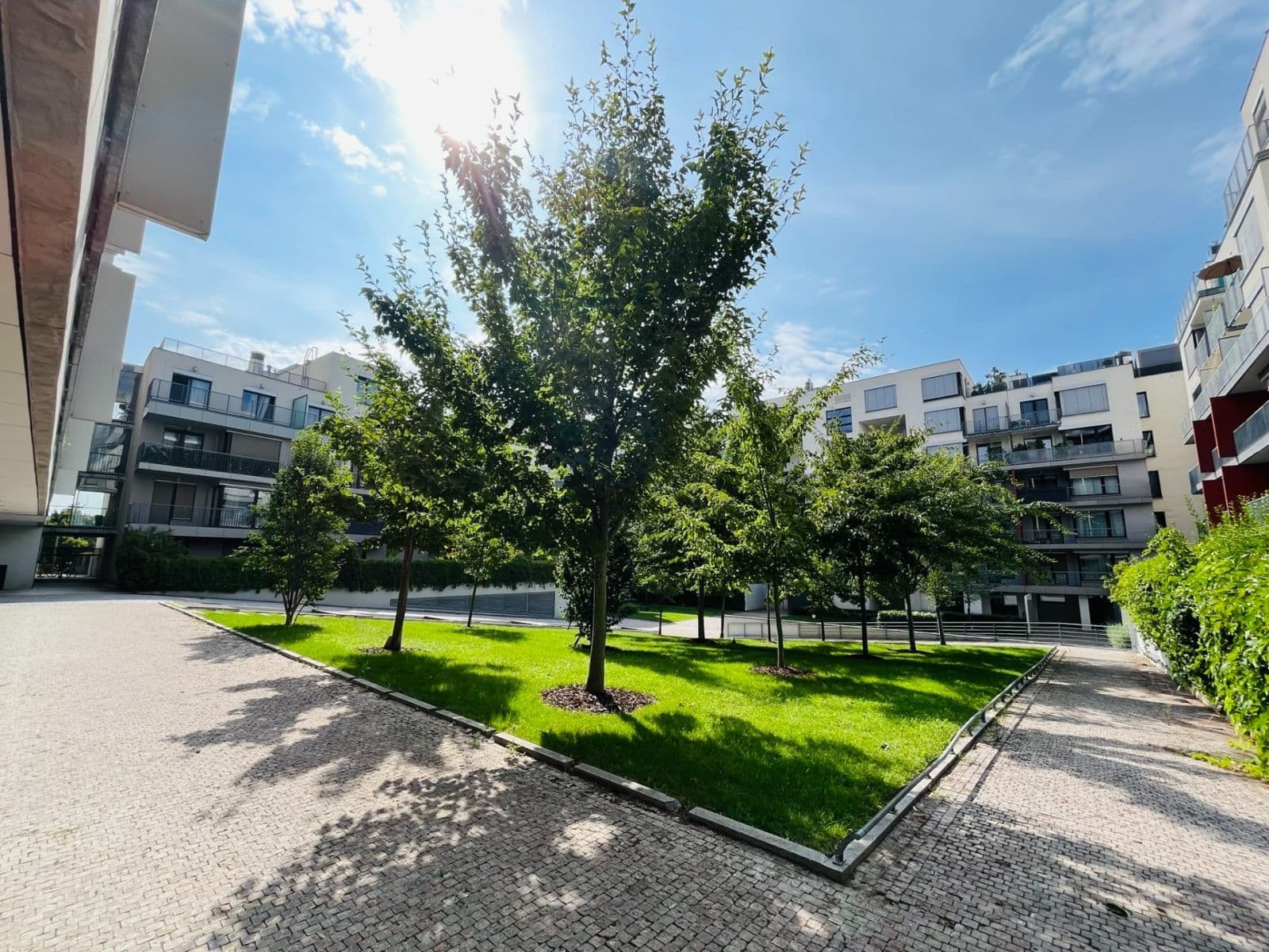 Pronájem bytu 2+kk 68 m², Korunní, Praha, Praha Pronájem bytu 2+kk 68 m², Korunní, Praha, Praha