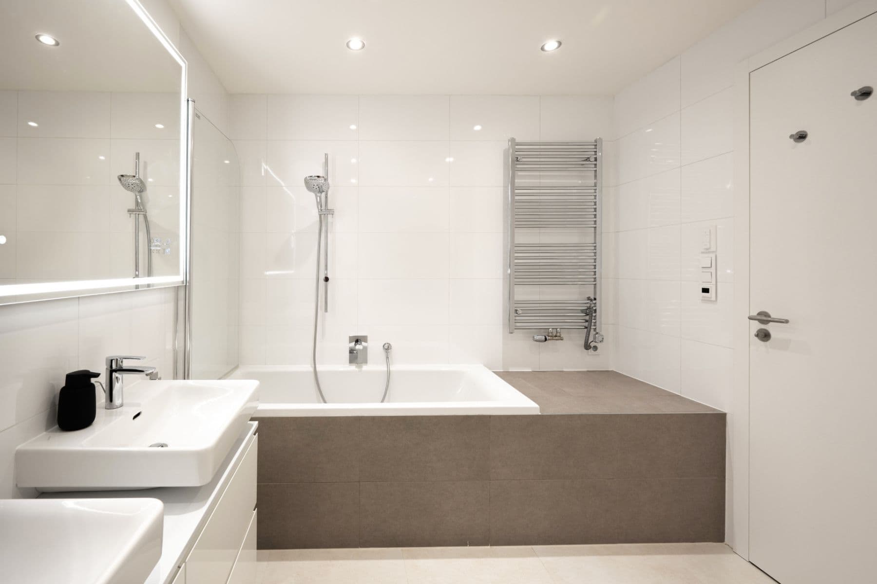 Prodej bytu 4+1 116 m², Na Korábě, Praha, Praha Prodej bytu 4+1 116 m², Na Korábě, Praha, Praha