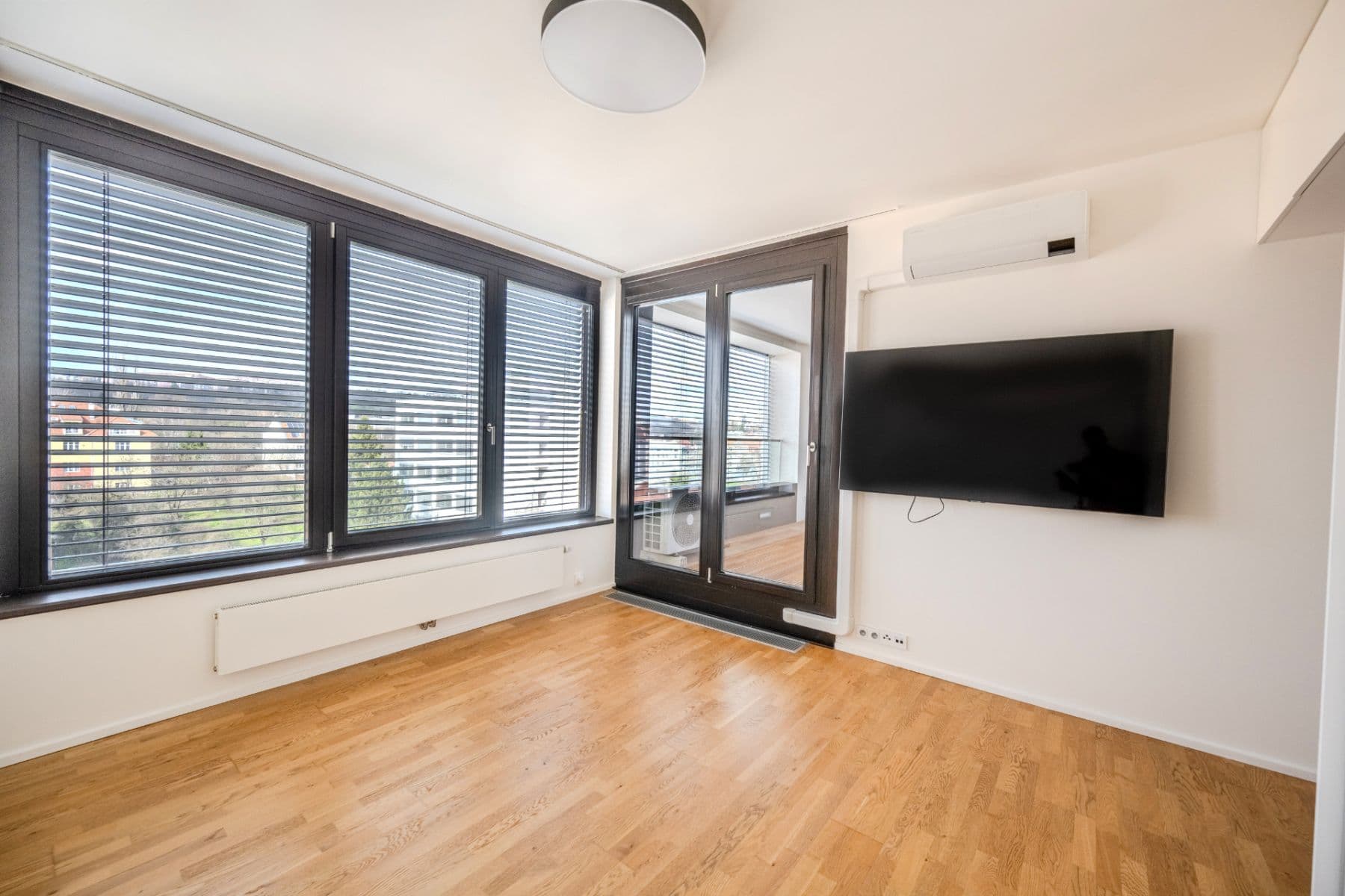 Prodej bytu 4+1 116 m², Na Korábě, Praha, Praha Prodej bytu 4+1 116 m², Na Korábě, Praha, Praha