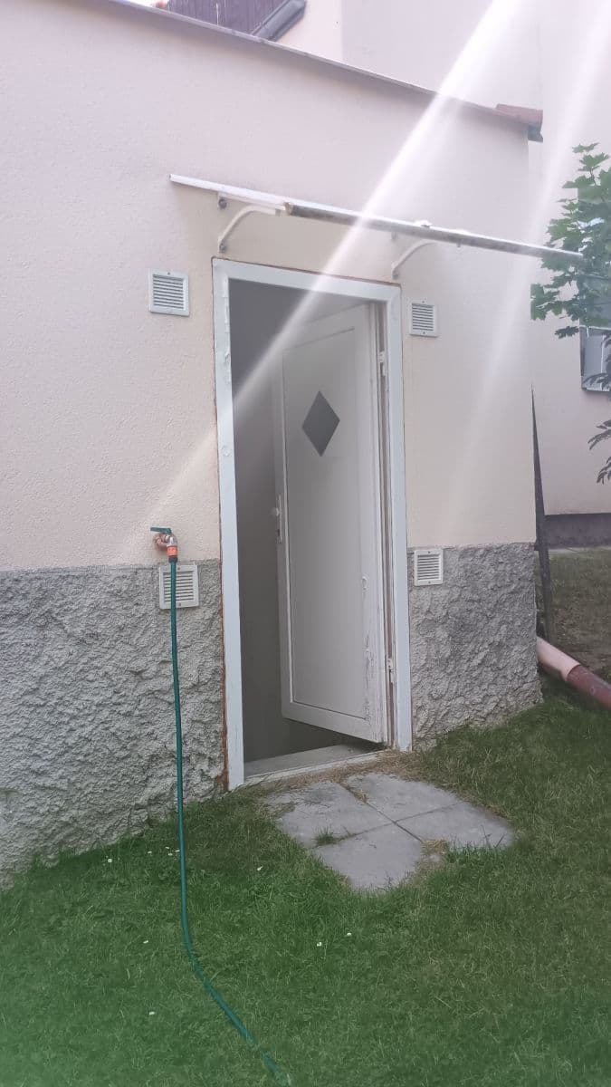 Pronájem nebytového prostoru 21 m², K Libuši, Praha, Praha Pronájem nebytového prostoru 21 m², K Libuši, Praha, Praha