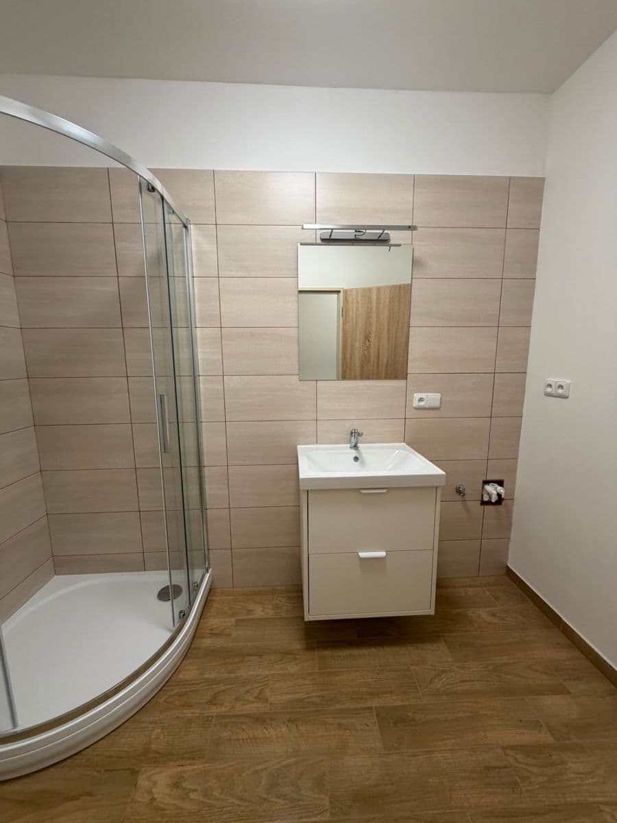 Pronájem domu 88 m², pozemek 120 m², Příční, Brno, Jihomoravský kraj Pronájem domu 88 m², pozemek 120 m², Příční, Brno, Jihomoravský kraj