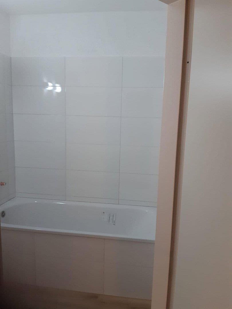Pronájem bytu 2+1 40 m², Am Schloß Broich 15, Mülheim an der Ruhr, Severní Porýní-Vestfálsko Pronájem bytu 2+1 40 m², Am Schloß Broich 15, Mülheim an der Ruhr, Severní Porýní-Vestfálsko