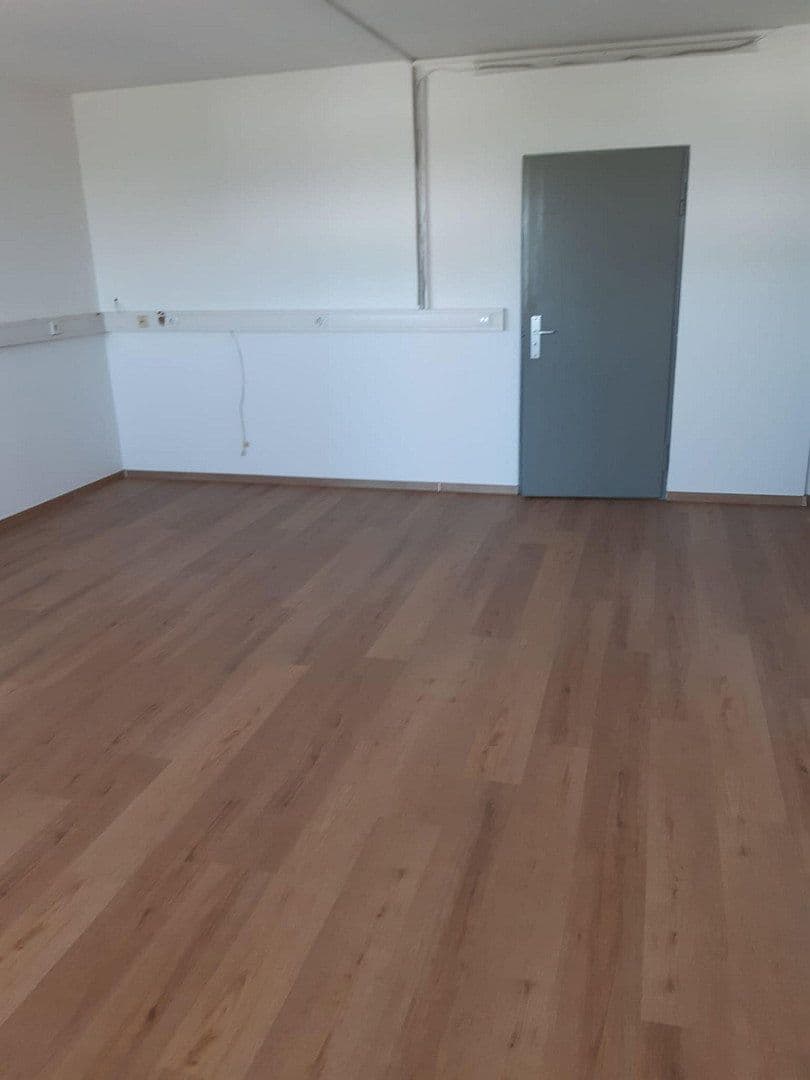 Pronájem nebytového prostoru 52 m², Münchener Straße 73, Essen, Severní Porýní-Vestfálsko Pronájem nebytového prostoru 52 m², Münchener Straße 73, Essen, Severní Porýní-Vestfálsko